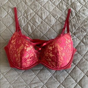 Lace strappy front bra